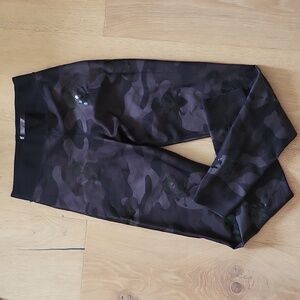 Ultracor x Soulcycle camo skull leggings,  M